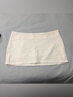 White mini skort